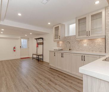 For Lease - 2535 Raglan Court Unit# LOWER, Mississauga, Ontario - Photo 3