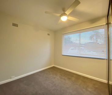 Modern, Sunlit Ground Floor Unit Close to All - Photo 1