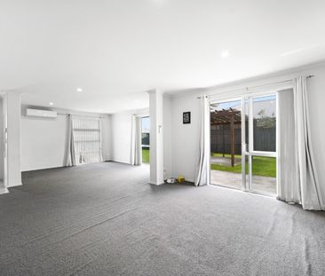 Spacious 3-bedroom home in the family-friendly suburb of Dinsdale, ... - Photo 4
