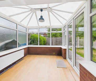 Merton Grove, Tyldesley, M29 - Photo 1