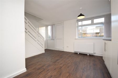 46, Bawn Drive, Leeds, West Yorkshire, LS12 5QN - Photo 5