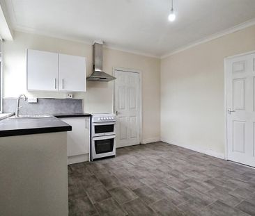 Emerson Avenue, Doncaster, Stainforth - Photo 4