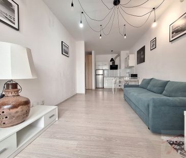 Wynajmę jasne 2 pokoje z balkonem, 2018 r, winda (434325) - Zdjęcie 4