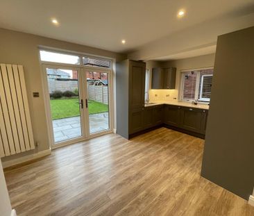 3 bedroom semi-detached house to rent - Photo 4