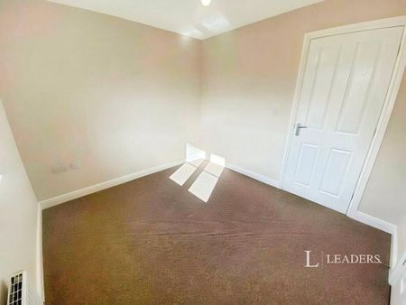 2 bedroom semi-detached house to rent - Photo 4