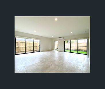 Modern and spacious townhouse. - Photo 6