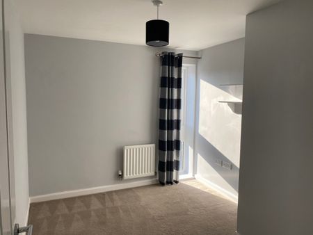 Spitfire Road, Upper Cambourne, Cambridge - Photo 3