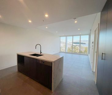 Nearly New Two Bedrooms with Occur Stadium View For Lease - Photo 6