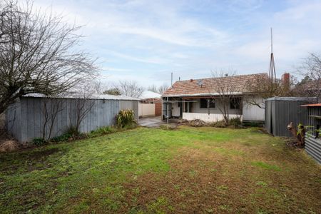 21 Boronia Grove, Wendouree - Photo 2