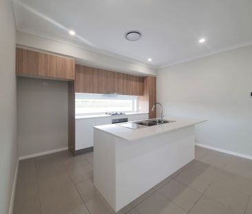 Easy Living in Arcadian Hills - Photo 2