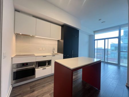 For Lease - 33 Helendale Avenue Unit# 401, Toronto, Ontario - Photo 4