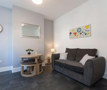 1 bedroom in a house share to rent - Photo 4