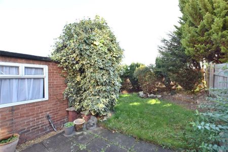 3 bedroom terraced house to rent - Photo 5