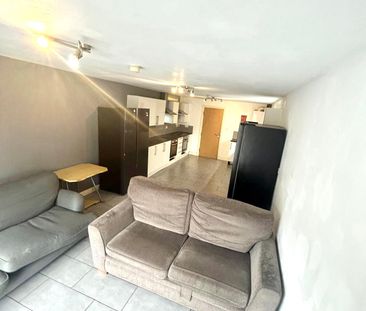 11 Bedroom Student Home – Llanbleddian Gardens - Photo 2