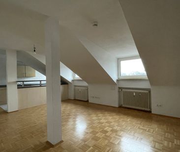 Mietwohnung in Erlangen - Gemütliche Dachgeschoss-Wohnung mit Einba... - Photo 6