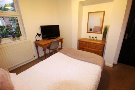 1 bedroom flat to rent - Photo 4