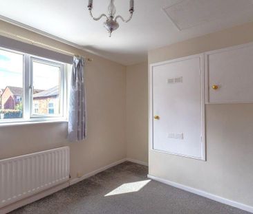 2 bedroom semi-detached house to rent - Photo 3