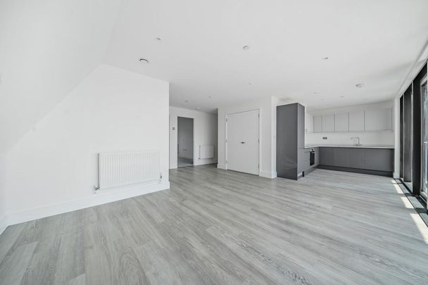 2 bedroom flat to rent - Photo 1