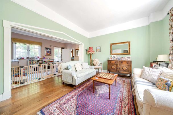 A charming, period family home conveniently situated in an attractive private road in Tunbridge Wells. - Photo 1