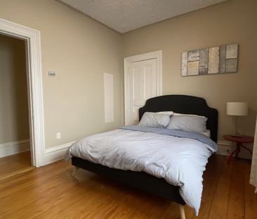 2315 Clifton – 2 BR 1 BATH NORTH END FLAT WITH PARKING AND LAUNDRY ... - Photo 2