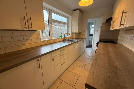 Whitworth Road - Photo 4