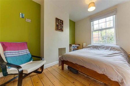 2 bedroom Terraced House to rent - Photo 2