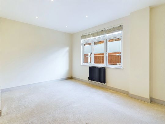 Church Grove, Hampton Wick - 1 bedroomProperty for lettings - Chasebuchanan - Photo 1