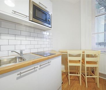 Studio to rent - Photo 2