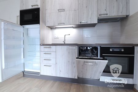 Pronájem bytu 1+kk 38 m² - Фото 4