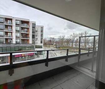 Kelowna Brand-new 2br 1bath Near Lake PERFECT LOCATION - Photo 3