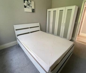 Apt 7 35-37 Sans Souci Park, Malone Road, BELFAST, BT9 5BZ - Photo 3