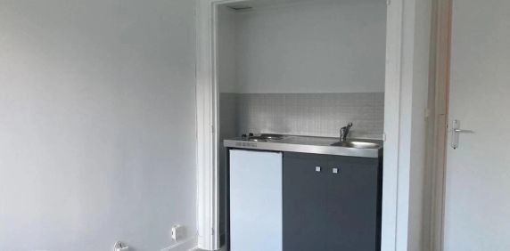 Appartement à louer 1 pièce 13.73m² - Photo 2