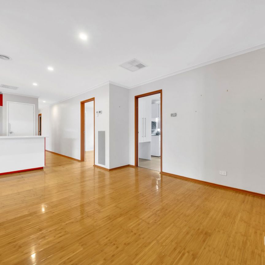 Contemporary Comfort with Flexible Living & Outdoor Retreat !! - Photo 1