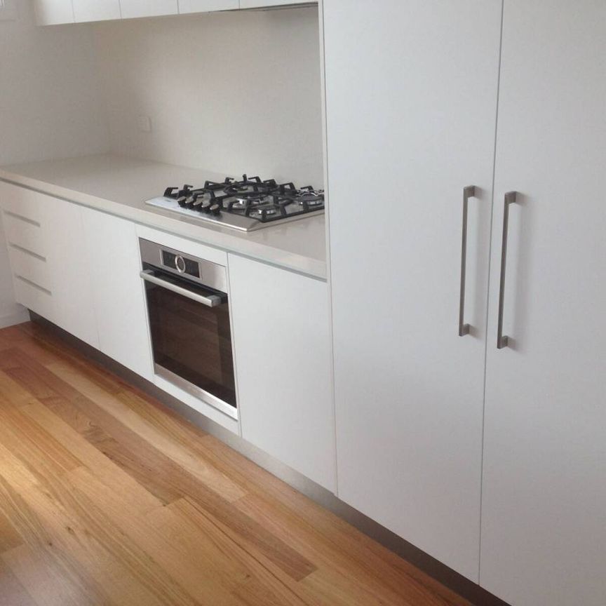 STYLISH TOWNHOUSE - Photo 1