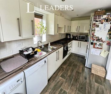 3 bedroom house to rent Isobella Road, Thorpe Astley, Braunstone, LE3 - Photo 6