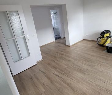 Renov. 3-Zimmer-DG Wohnung Han. Burg T 0511 7590146 - Foto 1