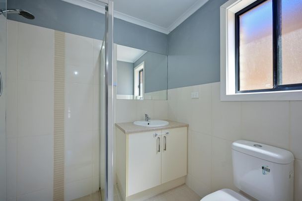 COSY FAMILY HOME IN CENTRAL LOCATION - Photo 1