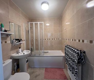 2 bedroom flat to rent - Photo 5