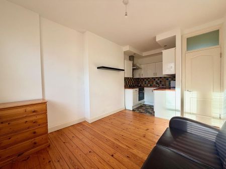 1 bedroom flat to rent - Photo 3