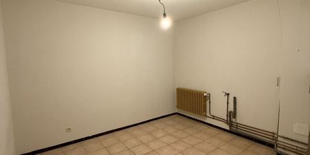 Appartement te huur in Diepenbeek voor € 775 met 1 slaapkamer - Photo 3