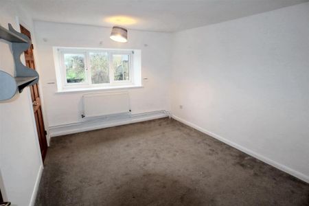 4 bedroom farm house to rent - Photo 4