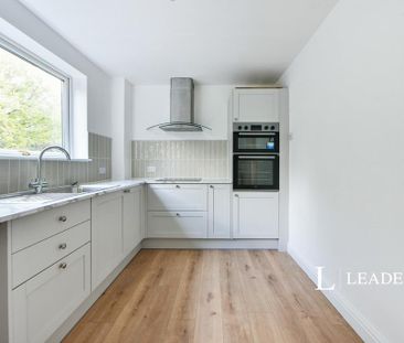 3 bedroom terraced house to rent - Photo 5