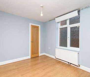 Trafalgar Road, Horsham, RH12 - Photo 4