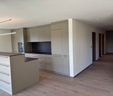 ERSTBEZUG: Grosszügige 4.5-Zimmer-Wohnung mit 41m2 Balkon - Photo 5