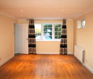 91 Hawkesbury - Photo 2