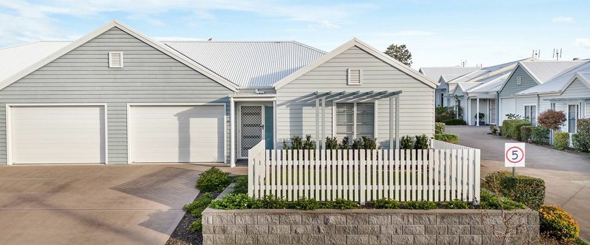 BE QUICK!! - Photo 1