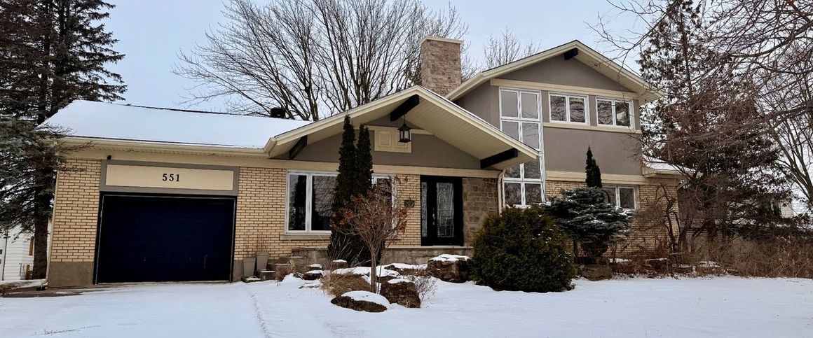 À louer / Maison à étages - Photo 1