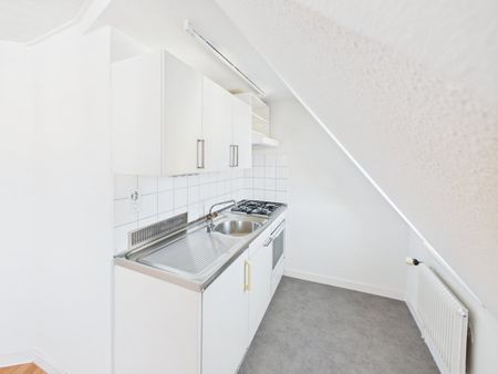 Charmante 2-Zimmer-Dachwohnung an der Teufener Strasse - Photo 2