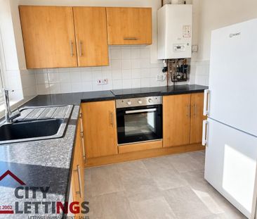 2 bedroom maisonette to rent - Photo 5