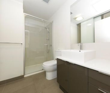 A215/59 Autumn Terrace, Clayton South VIC 3169 - Photo 2